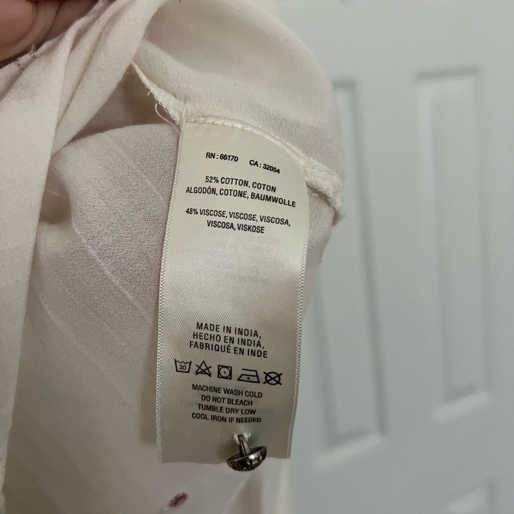 Anthropologie Cream Boho Embroidered V-Neck Blouse - Picture 4 of 7